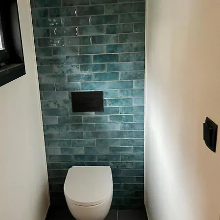 木屋 Wellness In The Woods - 4p Tinyhouse Met Prive Sauna & Hottub