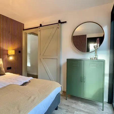 Wellness In The Woods - 4p Tinyhouse Met Prive Sauna & Hottub 木屋 迪森