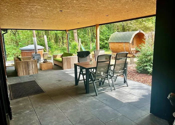 Шале Wellness In The Woods - 4p Tinyhouse Met Prive Sauna & Hottub