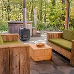 Wellness In The Woods - 4p Tinyhouse Met Prive Sauna & Hottub *