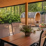 Wellness In The Woods - 4p Tinyhouse Met Prive Sauna & Hottub Chalet Diessen