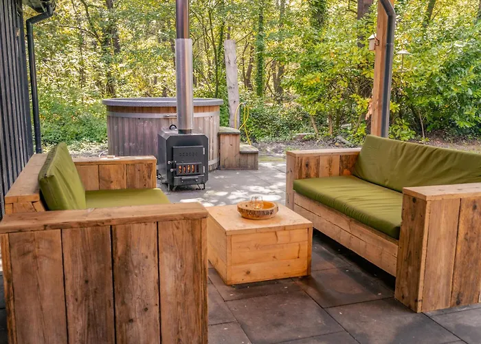 Wellness In The Woods - 4p Tinyhouse Met Prive Sauna & Hottub *
